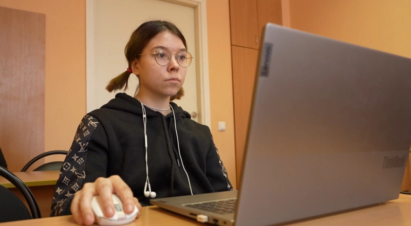 Анализ движений глаз поможет определять уровень агрессии у подростков