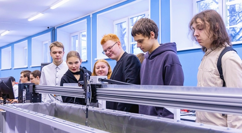 Будущее кораблестроения: в ЯГТУ открылись современные инженерные классы судостроительного профиля · Витрина практик программы «Приоритет» | Страница 4 Будущее кораблестроения: в ЯГТУ открылись современные инженерные классы судостроительного профиля